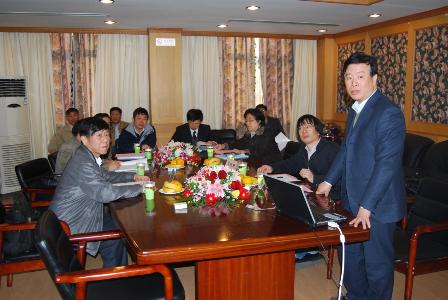 vr色情
分党委书记、材料实验教学中心唐颂超做验收汇报